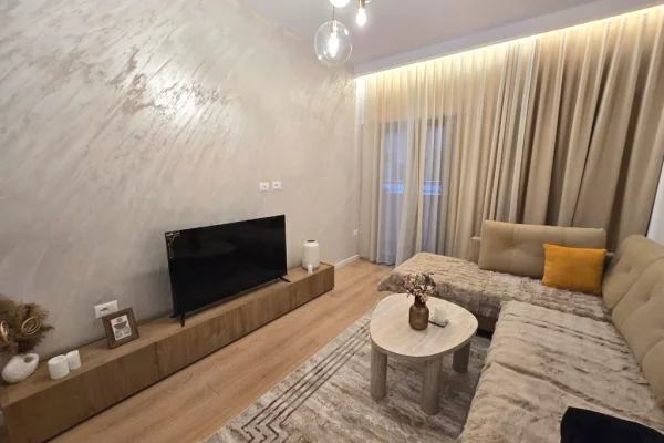 Shtepi me qera Apartament ne Tirane, 2+1, Mobilimi E mobiluar, Pagesa 1,500  Euro.