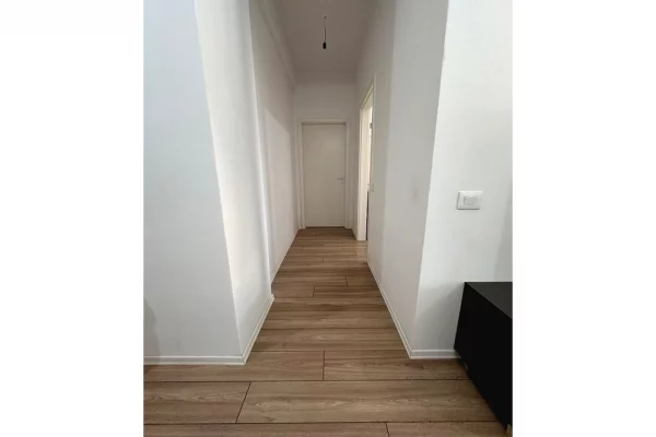 Shtepi ne shitje Apartament ne Tirane, 2+1, Mobilimi E mobiluar, Pagesa 130,000  Euro.