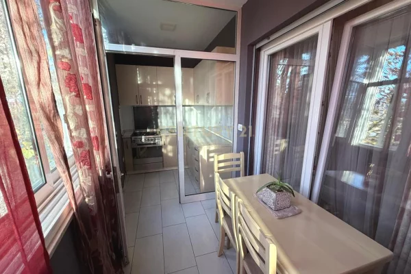 Appartamento in vendita a Tirana 3+1, Arredato