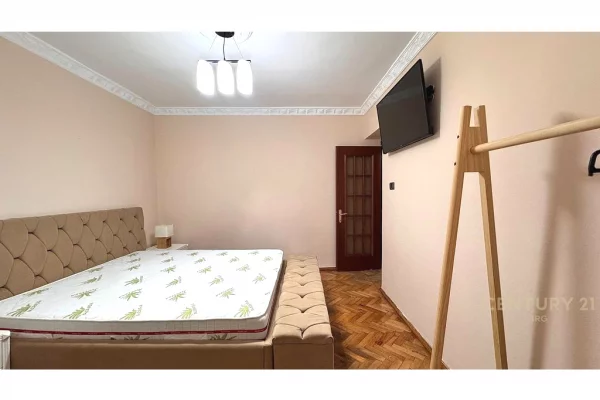 Shtepi me qera Apartament ne Tirane, 2+1, Mobilimi E mobiluar, Pagesa 650  Euro.