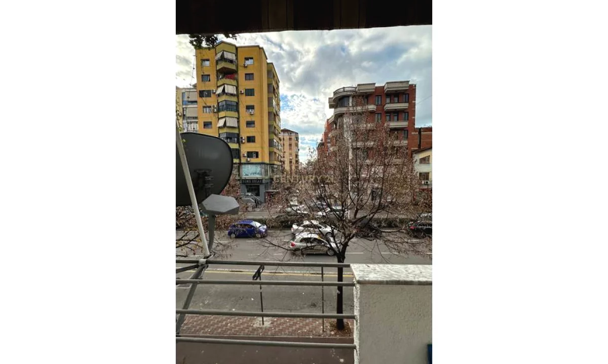 Shtepi me qera Apartament ne Tirane, 2+1, Mobilimi E mobiluar, Pagesa 700  Euro.