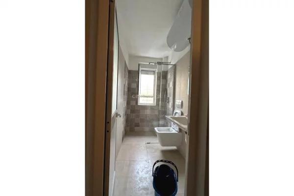 Shtepi me qera Apartament ne Tirane, 2+1, Mobilimi E mobiluar, Pagesa 700  Euro.