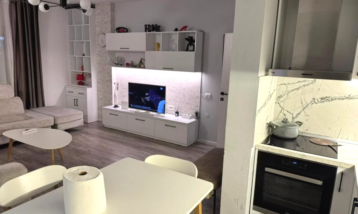 Shtepi me qera Apartament ne Tirane, 2+1, Mobilimi E mobiluar, Pagesa 850  Euro.