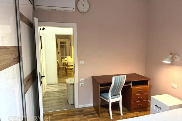 Shtepi me qera Apartament ne Tirane, 2+1, Mobilimi E mobiluar, Pagesa 850  Euro.