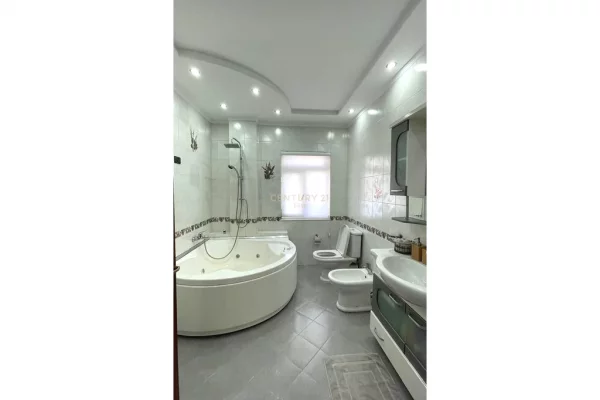 Shtepi me qera Apartament ne Tirane, 2+1, Mobilimi E mobiluar, Pagesa 2,000  Euro.