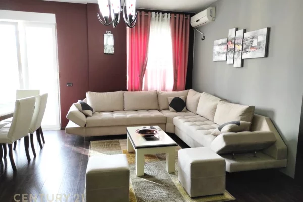 Shtepi me qera Apartament ne Tirane, 2+1, Mobilimi E mobiluar, Pagesa 950  Euro.