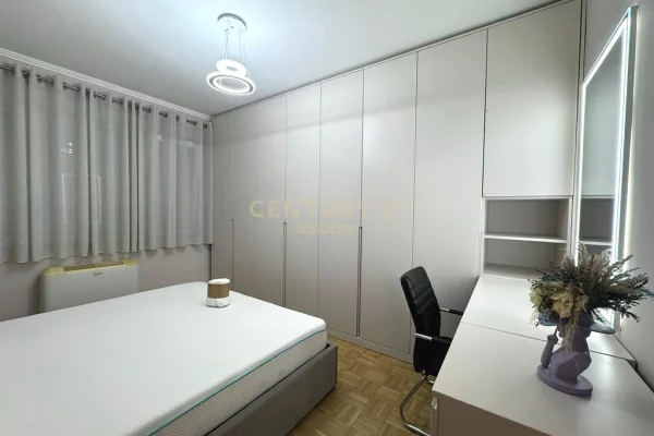 Shtepi me qera Apartament ne Tirane, 2+1, Mobilimi E mobiluar, Pagesa 1,000  Euro.