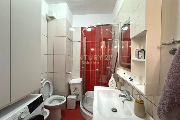 Shtepi me qera Apartament ne Tirane, 2+1, Mobilimi E mobiluar, Pagesa 1,000  Euro.