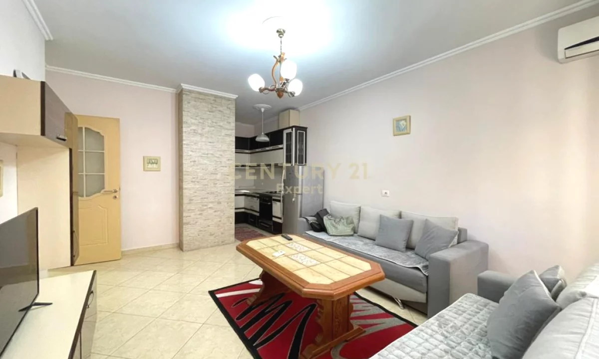 Shtepi me qera Apartament ne Tirane, 1+1, Mobilimi E mobiluar, Pagesa 500  Euro.
