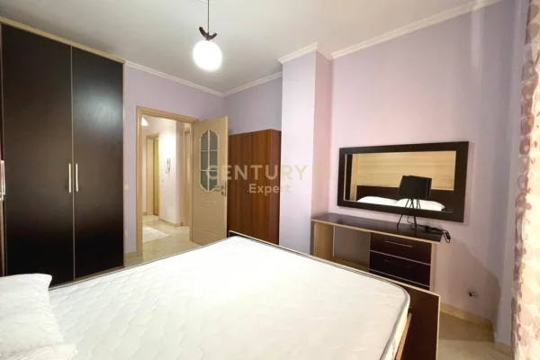 Shtepi me qera Apartament ne Tirane, 1+1, Mobilimi E mobiluar, Pagesa 500  Euro.