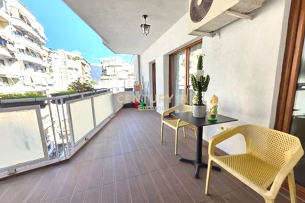 Shtepi me qera Apartament ne Tirane, 2+1, Mobilimi E mobiluar, Pagesa 1,500  Euro.