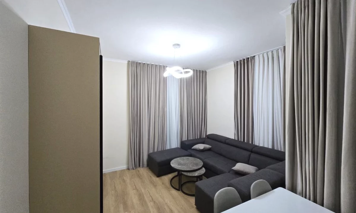 Shtepi me qera Apartament ne Tirane, 1+1, Mobilimi E mobiluar, Pagesa 500  Euro.