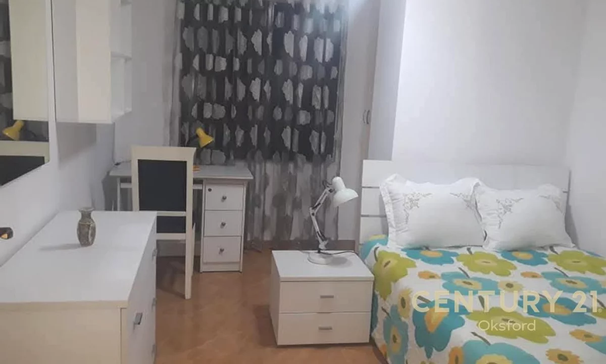 Appartamento in vendita a Tirana 2+1, Arredato