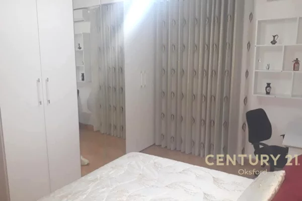 Appartamento in vendita a Tirana 2+1, Arredato