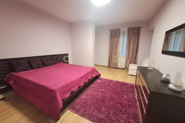 Shtepi me qera Apartament ne Tirane, 2+1, Mobilimi E mobiluar, Pagesa 650  Euro.