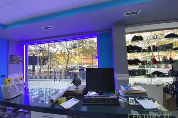 Business Property in Sale 3+1 in Tirana - 262,400 Euro