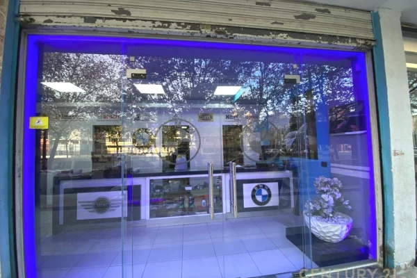 EXCLUSIVE ! LAPRAKE BUZE RRUGES KRYESORE SHESIM NJESI BIZNESI