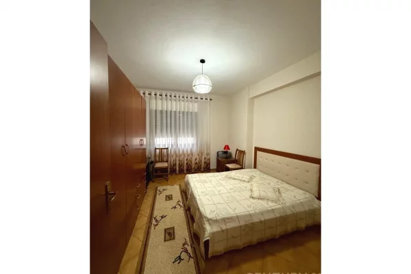 Shtepi me qera Apartament ne Tirane, 2+1, Mobilimi E mobiluar, Pagesa 700  Euro.