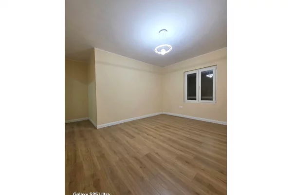 Appartamento in vendita a Tirana 2+1, Vuoto