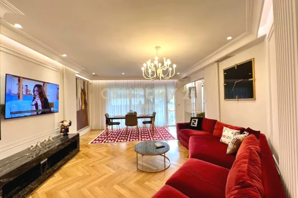 Appartamento in vendita a Tirana 2+1, Arredato