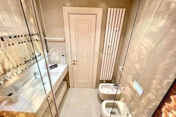 Appartamento in vendita a Tirana 2+1, Arredato