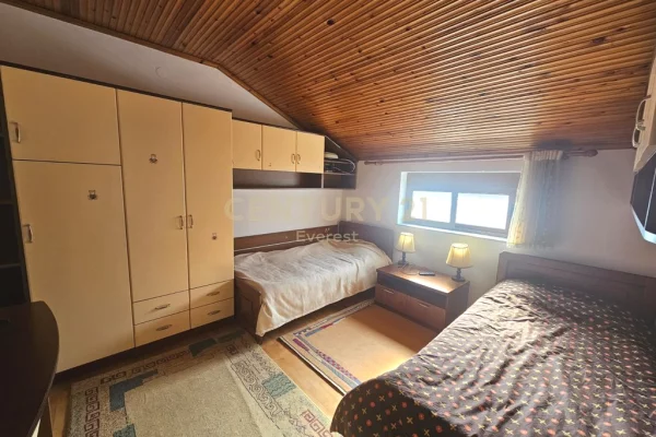 Appartamento in vendita a Tirana 2+1, Arredato