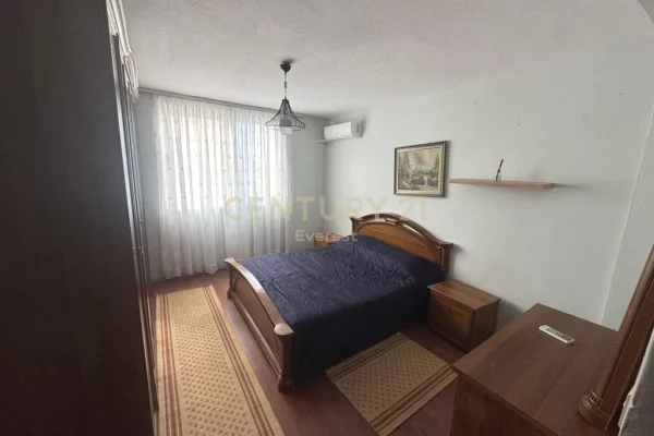 Shtepi me qera Apartament ne Tirane, 2+1, Mobilimi E mobiluar, Pagesa 550  Euro.