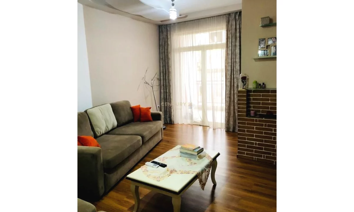 Shtepi me qera Apartament ne Tirane, 1+1, Mobilimi E mobiluar, Pagesa 600  Euro.