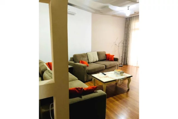 Shtepi me qera Apartament ne Tirane, 1+1, Mobilimi E mobiluar, Pagesa 600  Euro.