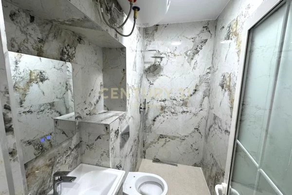 Shtepi ne shitje Apartament ne Tirane, 1+1, Mobilimi E mobiluar, Pagesa 235,000  Euro.