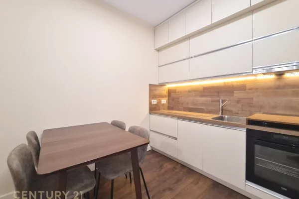 Shtepi me qera Apartament ne Tirane, 1+1, Mobilimi E mobiluar, Pagesa 1,000  Euro.