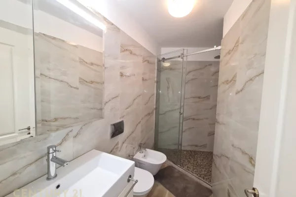 Shtepi me qera Apartament ne Tirane, 1+1, Mobilimi E mobiluar, Pagesa 1,000  Euro.