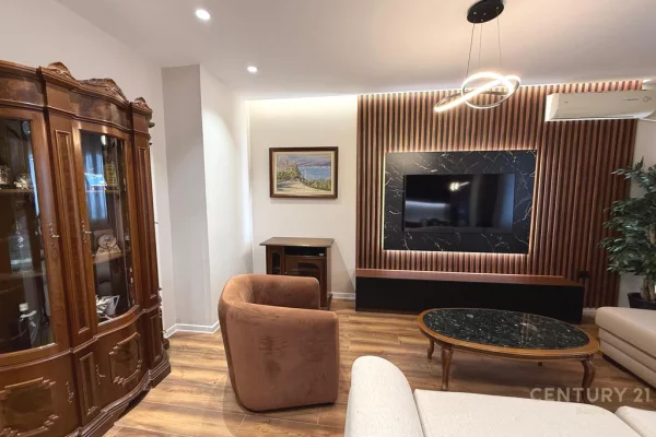 Shtepi me qera Apartament ne Tirane, 2+1, Mobilimi E mobiluar, Pagesa 1,050  Euro.