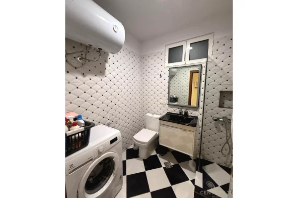 Shtepi me qera Apartament ne Tirane, 2+1, Mobilimi E mobiluar, Pagesa 1,050  Euro.