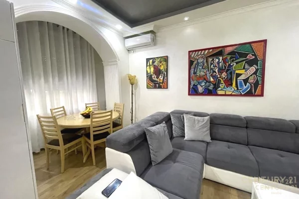 Shtepi me qera Apartament ne Tirane, 2+1, Mobilimi E mobiluar, Pagesa 600  Euro.