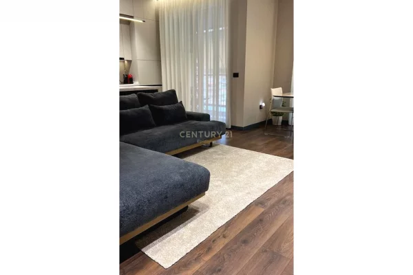 Appartamento in vendita a Tirana 2+1, Arredato