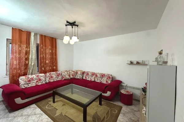 House for Rent 1+1 in Tirana - 35,000 Leke