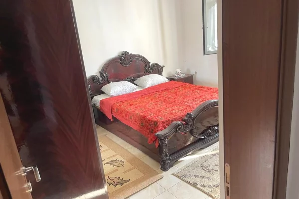 Shtepi me qera Apartament ne Tirane, 1+1, Mobilimi E mobiluar, Pagesa 35,000  Leke.