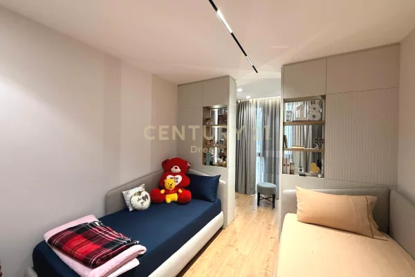 Appartamento in vendita a Tirana 2+1, Arredato