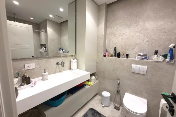 Appartamento in vendita a Tirana 2+1, Arredato