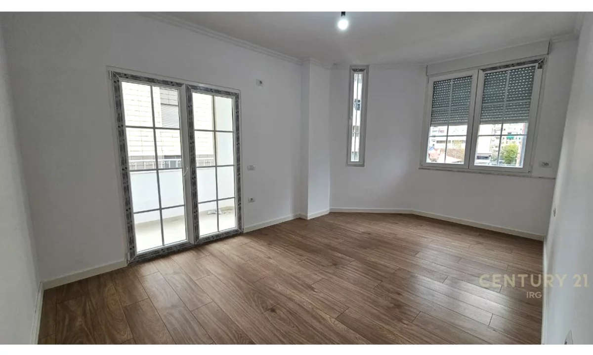 Appartamento in vendita a Tirana 2+1, Vuoto