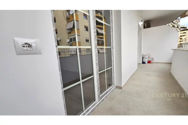 Appartamento in vendita a Tirana 2+1, Vuoto