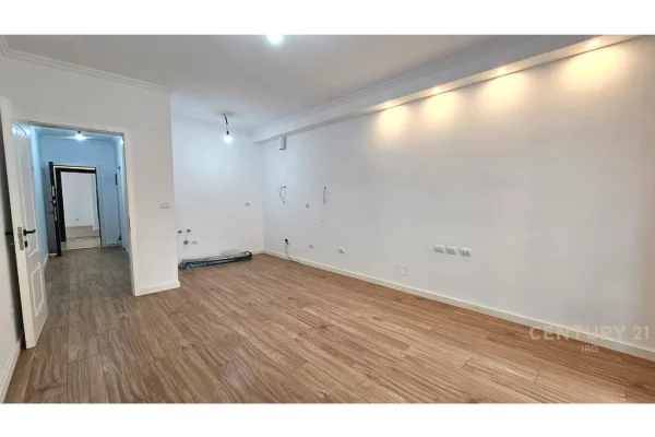 Appartamento in vendita a Tirana 2+1, Vuoto