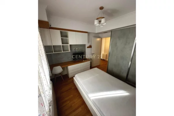 Shtepi me qera Apartament ne Tirane, 3+1, Mobilimi E mobiluar, Pagesa 1,500  Euro.