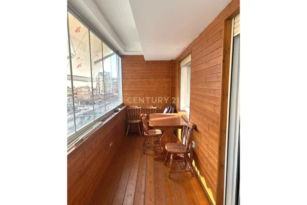 Shtepi me qera Apartament ne Tirane, 3+1, Mobilimi E mobiluar, Pagesa 1,500  Euro.