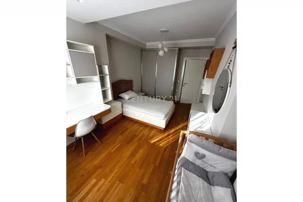 Shtepi me qera Apartament ne Tirane, 3+1, Mobilimi E mobiluar, Pagesa 1,500  Euro.