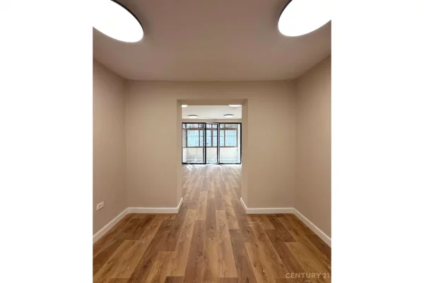 Appartamento in vendita a Tirana 2+1, Vuoto