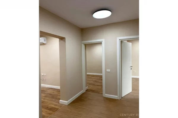 Appartamento in vendita a Tirana 2+1, Vuoto