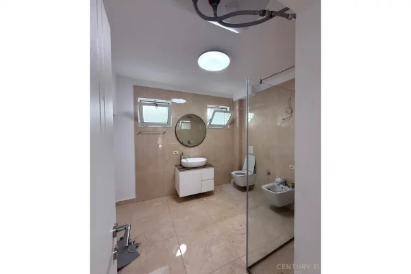 Appartamento in vendita a Tirana 2+1, Vuoto