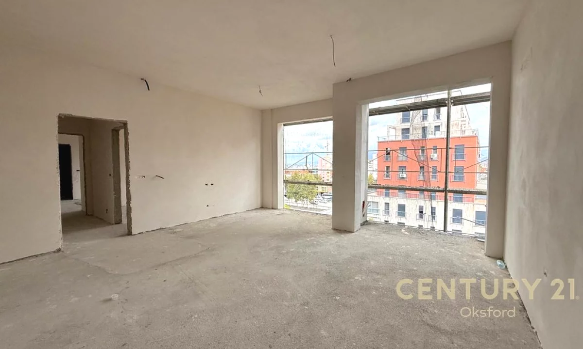 Appartamento in vendita a Tirana 2+1, Vuoto